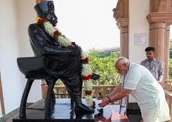 प्रधानमंत्री मोदी ने नागपुर में आरएसएस मुख्यालय का ऐतिहासिक दौरा किया